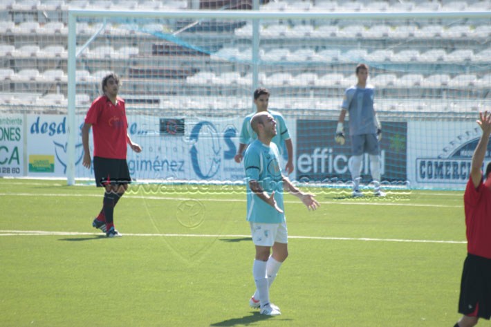 Injusta derrota del Lucena en Jaén en el minuto 94 (1-0).
